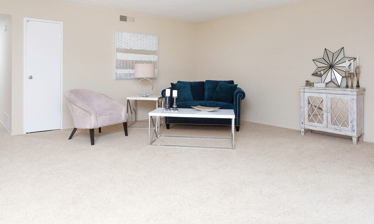 Stanford Villa - Photo 3 of 19