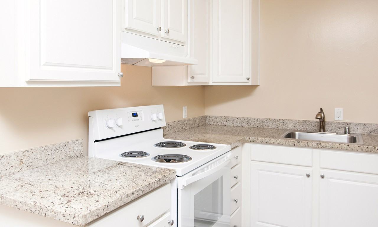 Stanford Villa - Photo 2 of 19