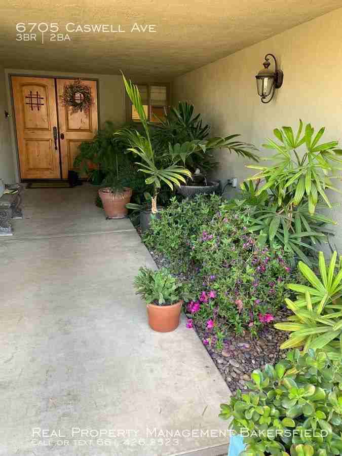 6705 Caswell Ave - Photo 2 of 16