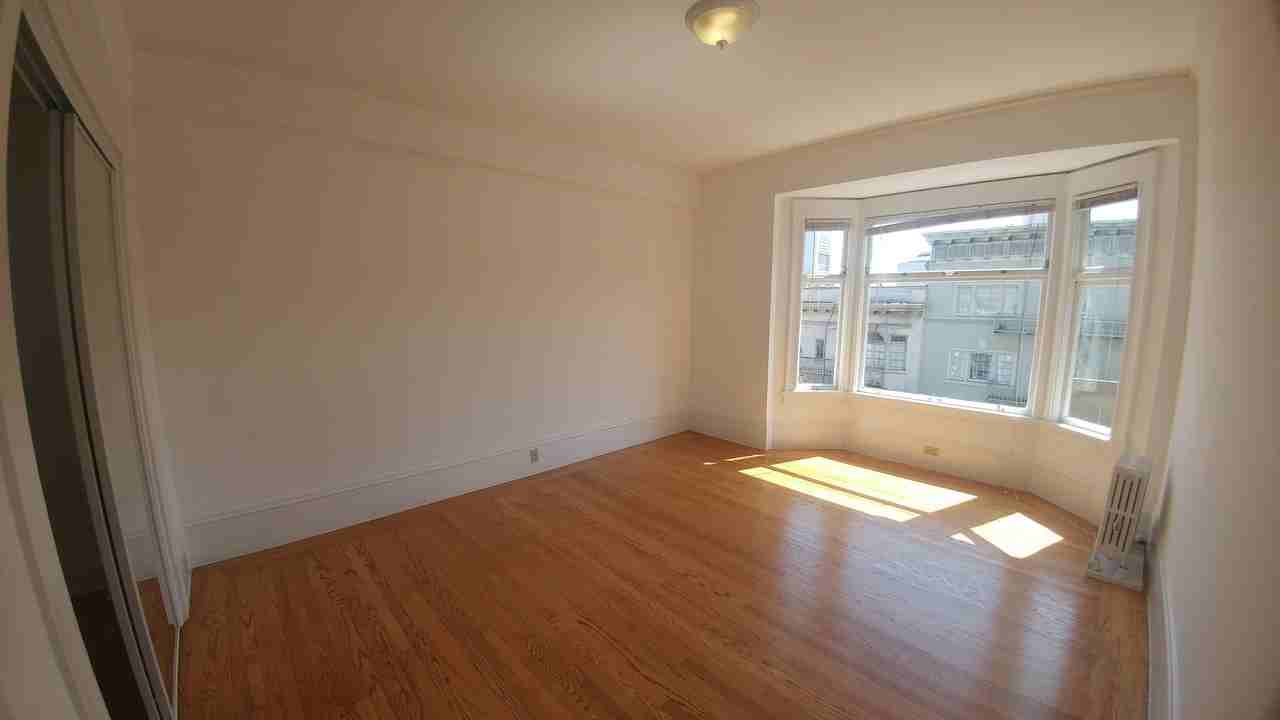 1060 Bush Street #402