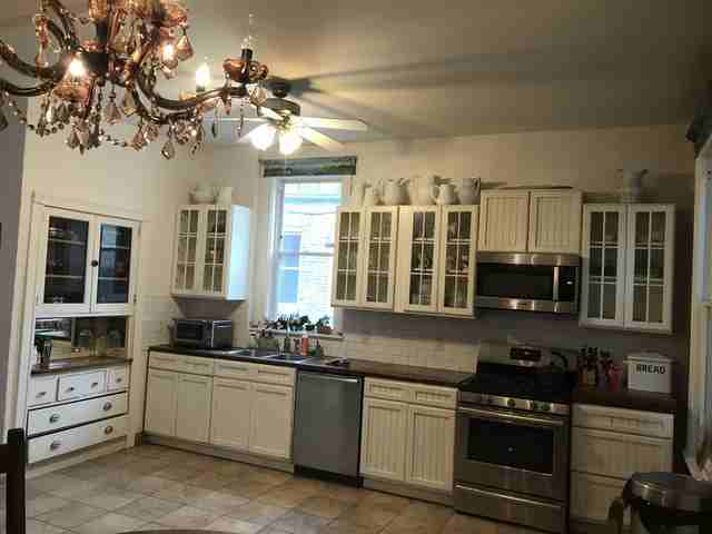 2113 W Walton St - Photo 3 of 17