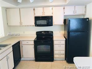 735 Sw 148th Ave - Photo 3 of 8