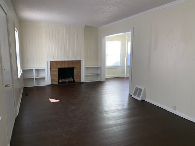 2116 E 67th Ter - Photo 2 of 9