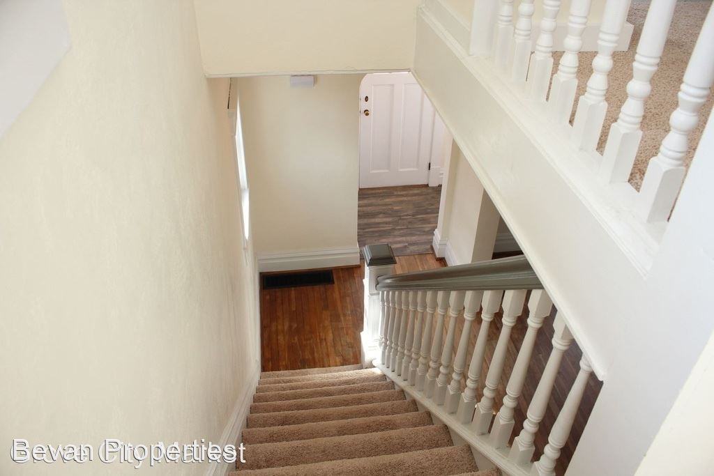 608 Stewart Ave - Photo 3 of 13