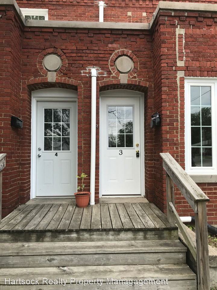 236 S Kenilworth Ave - Photo 2 of 9