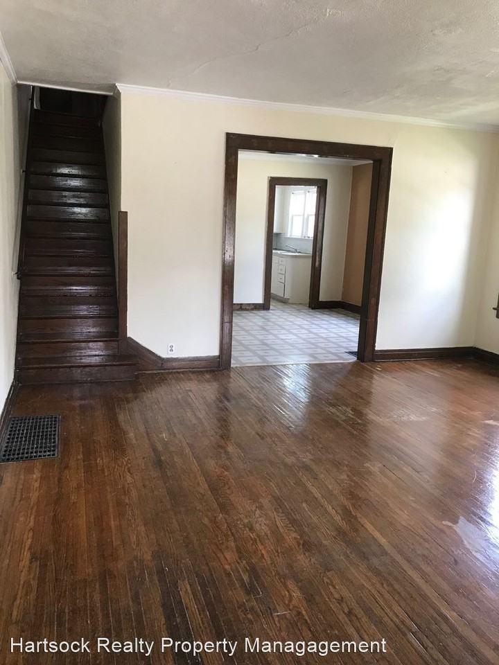 236 S Kenilworth Ave - Photo 3 of 9