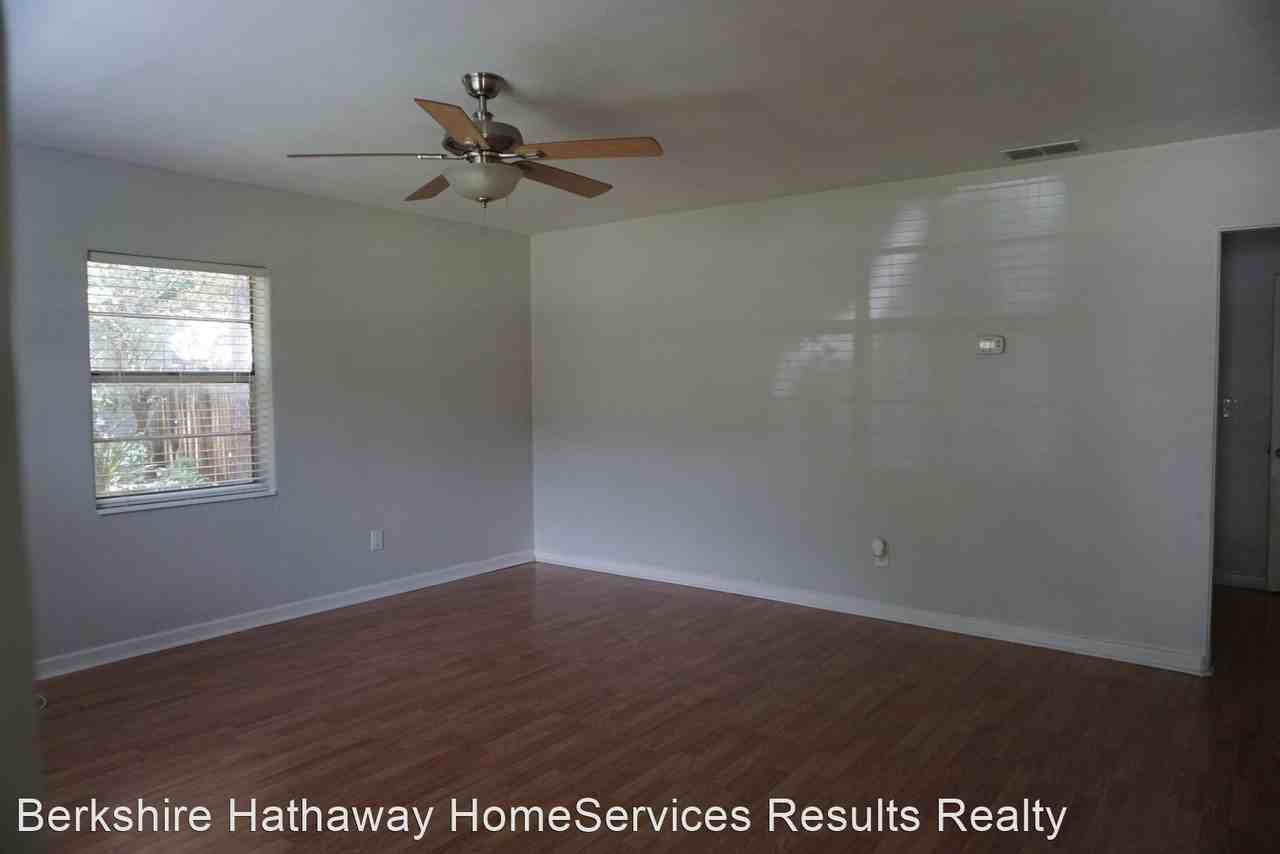 1367 Orchid Ave - Photo 3 of 15