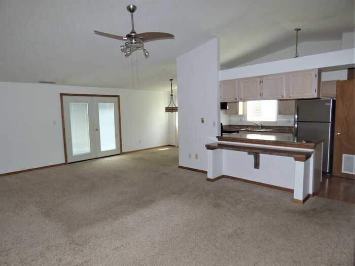 7408 Downey Dr - Photo 3 of 10