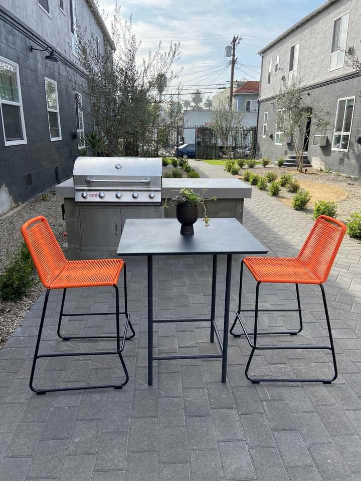 Blu on Burns - Photo 4 of 11