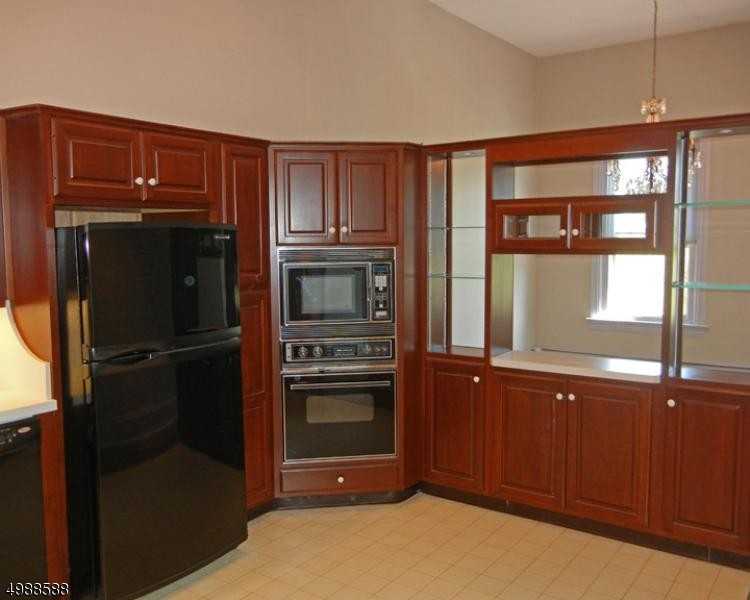 31 Bridge St - Photo 2 of 14