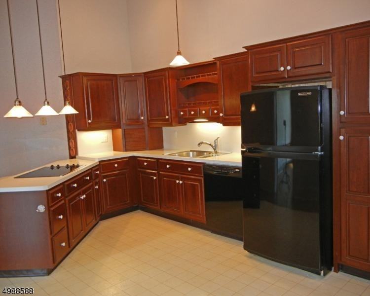 31 Bridge St - Photo 3 of 14