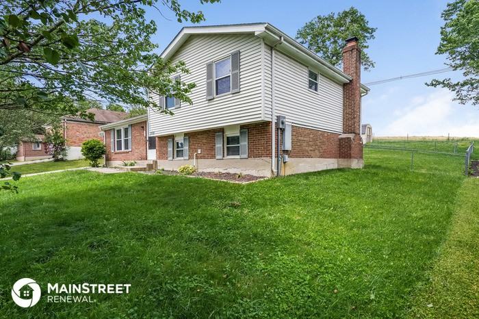 9309 Plumwood Pl - Photo 3 of 18