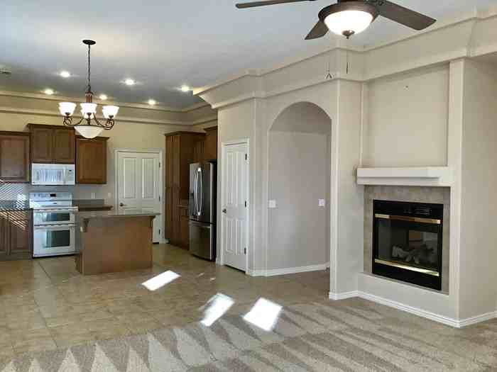 1532 N Dove Ln - Photo 3 of 39