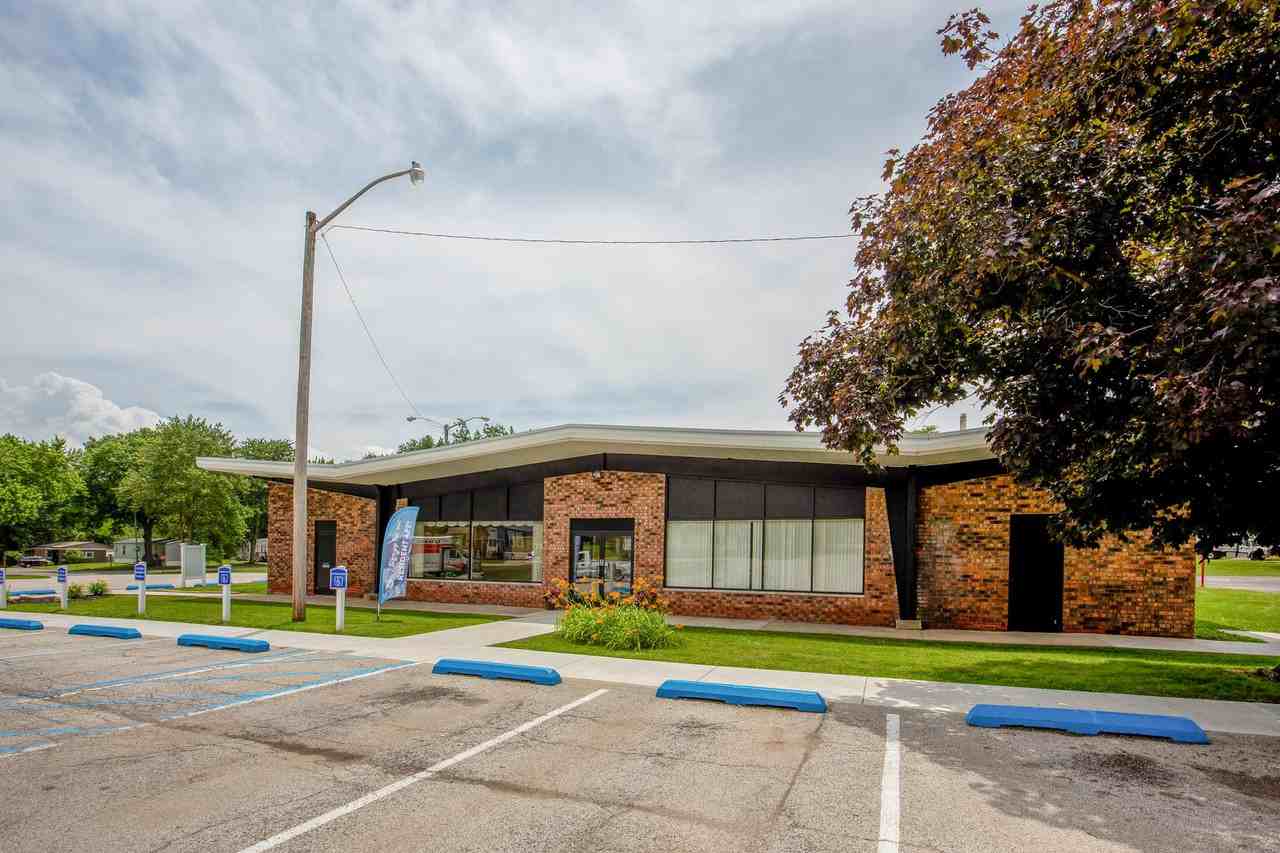 Royal Oaks Estates Homes 2109 N Abbey Cir, Peoria, IL 61604 Zumper