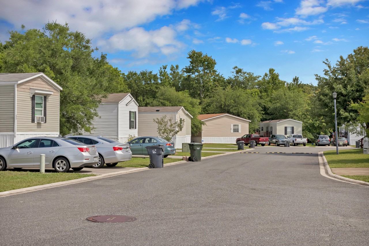 Woodland Estates (FL) - Photo 3 of 7