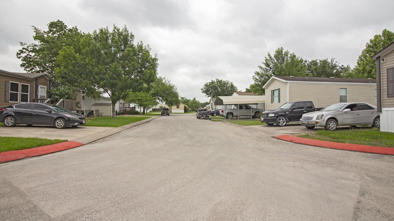 Raintree Estates - Photo 2 of 8