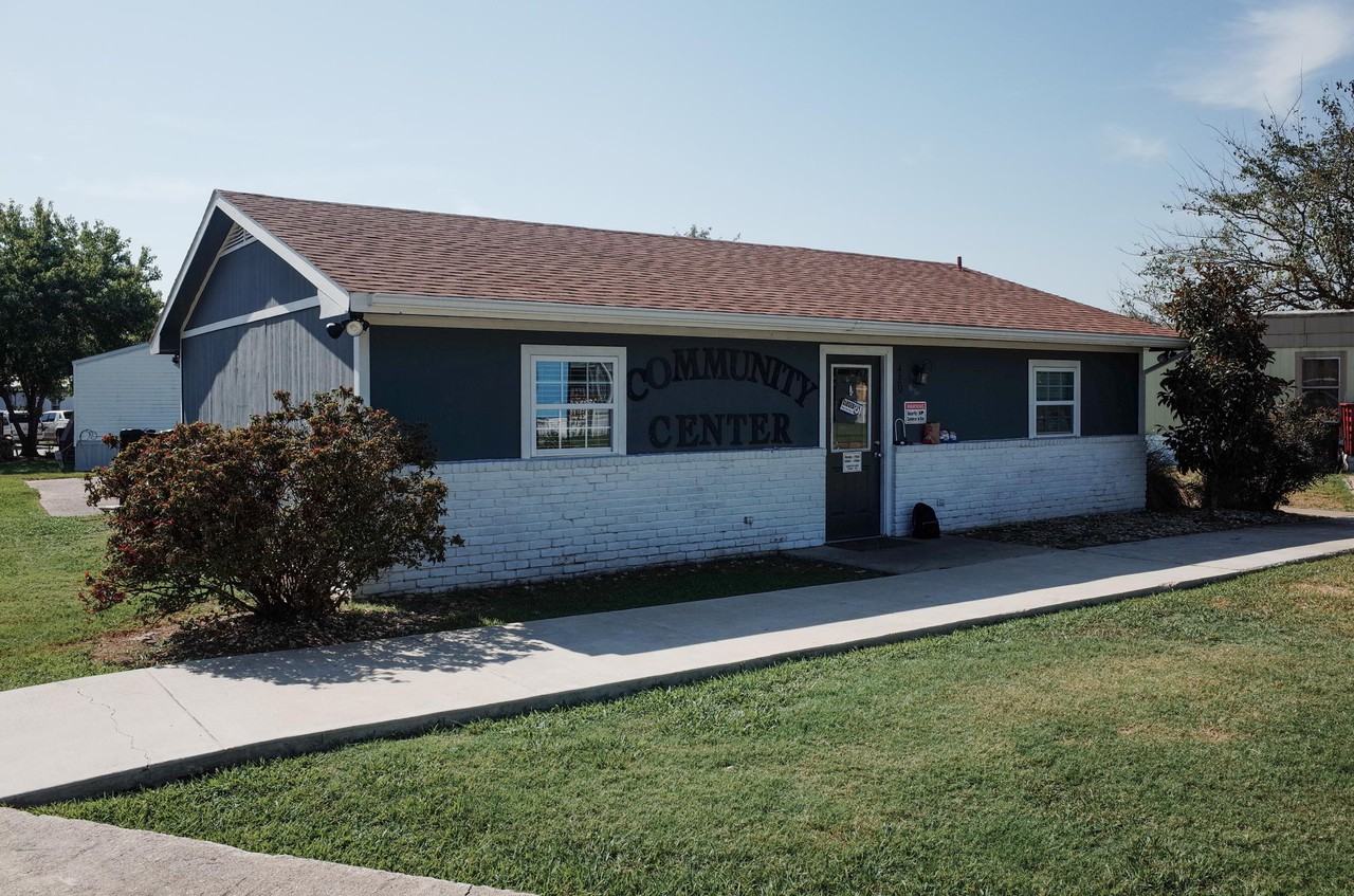 Arbor Springs - Photo 2 of 6