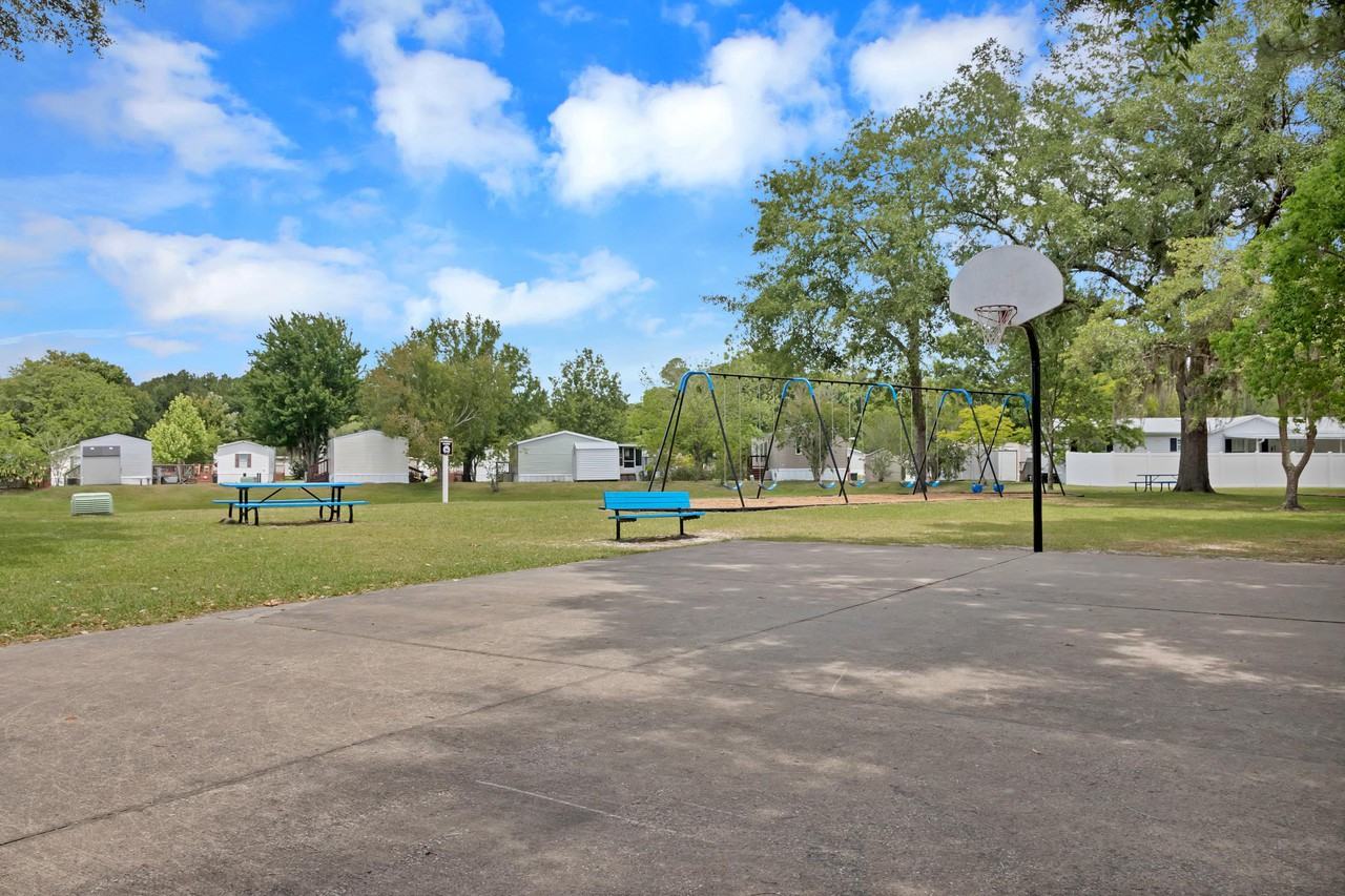 Oceanway Village - Photo 3 of 12