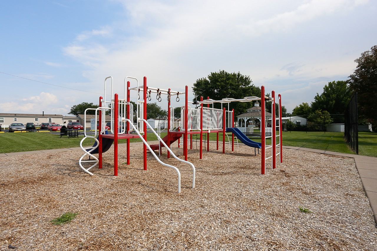 Lakewood Estates (IA) - Photo 3 of 5