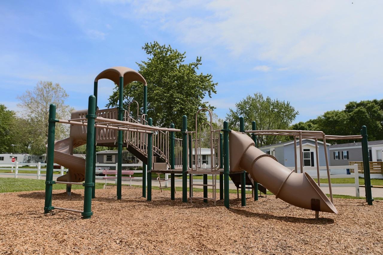 Cedar Terrace - Photo 3 of 5