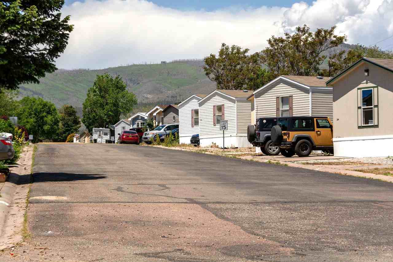 Elk Ridge - Photo 2 of 4