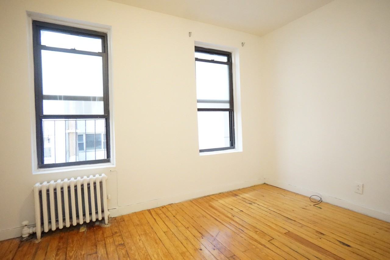 2nd Ave & E 49th St ##2D