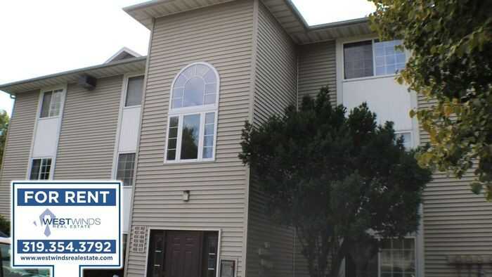 470 Peterson St - Photo 2 of 20