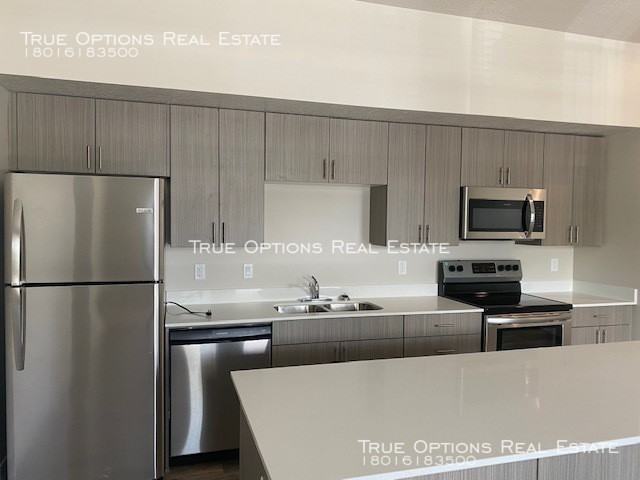 142 E 700 South- 1 #1 - Photo 3 of 36