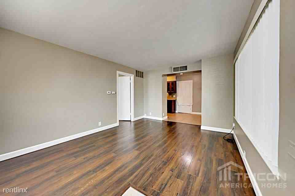98 1/2 Dean Way - Photo 3 of 9
