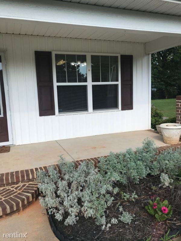 420 Oconner Ct - Photo 2 of 32