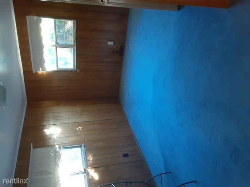 20 Balthaser Ln - Photo 2 of 9