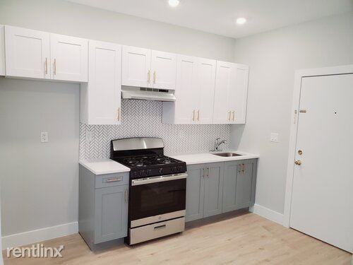 61 16th Ave - Photo 2 of 6