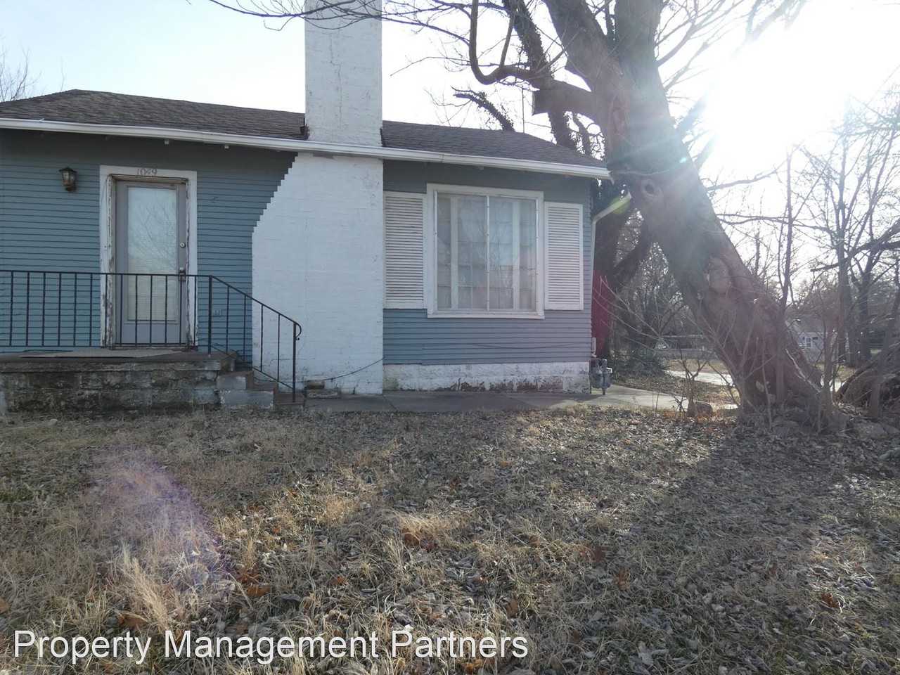 1049 W 29th St N - Photo 2 of 15