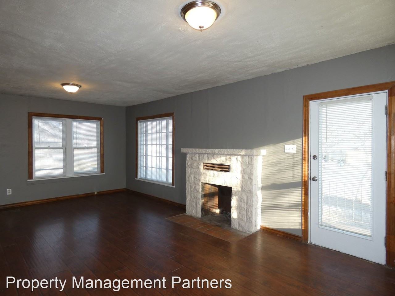 1049 W 29th St N - Photo 3 of 15