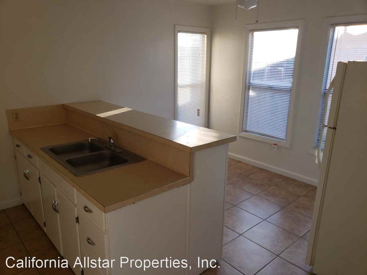 3418 Topeka St - Photo 2 of 10