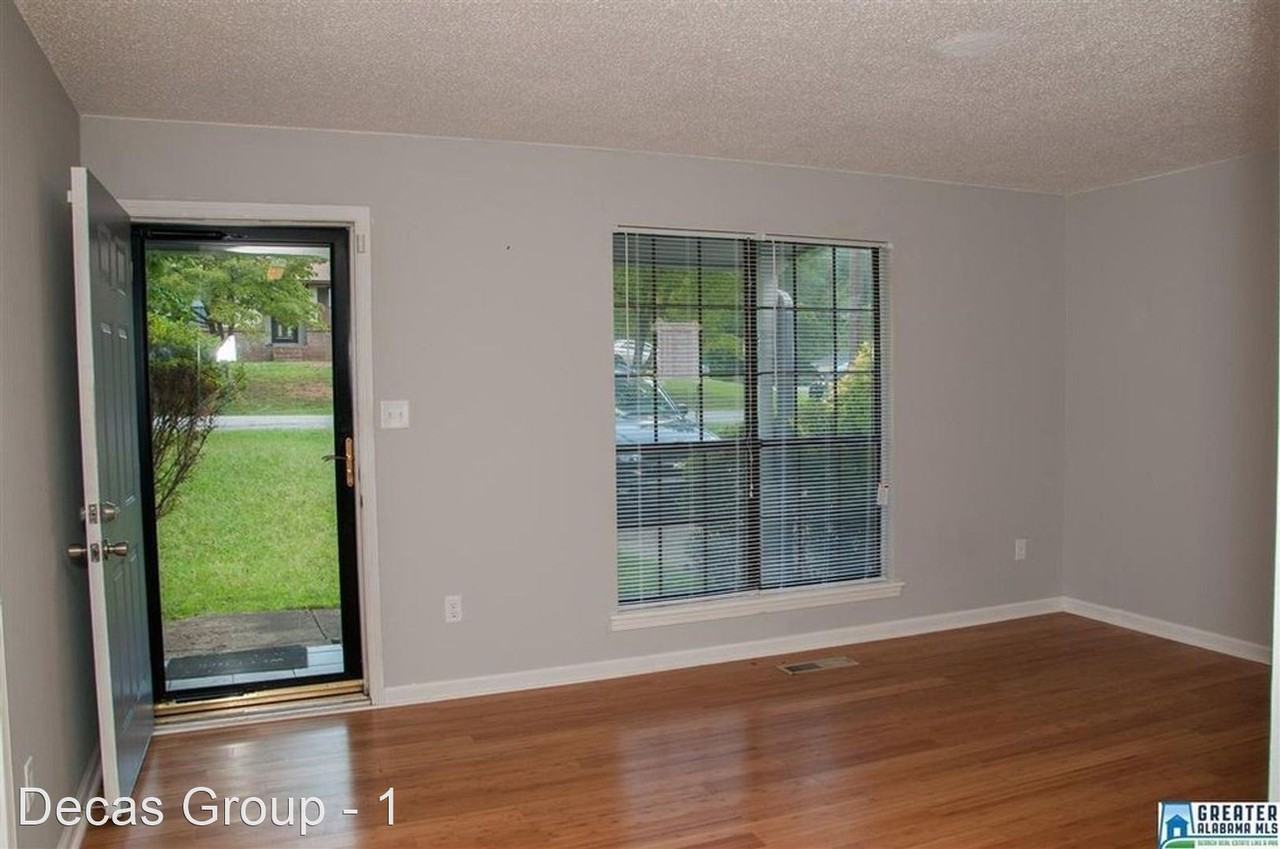 230 12th Ave Se - Photo 3 of 15