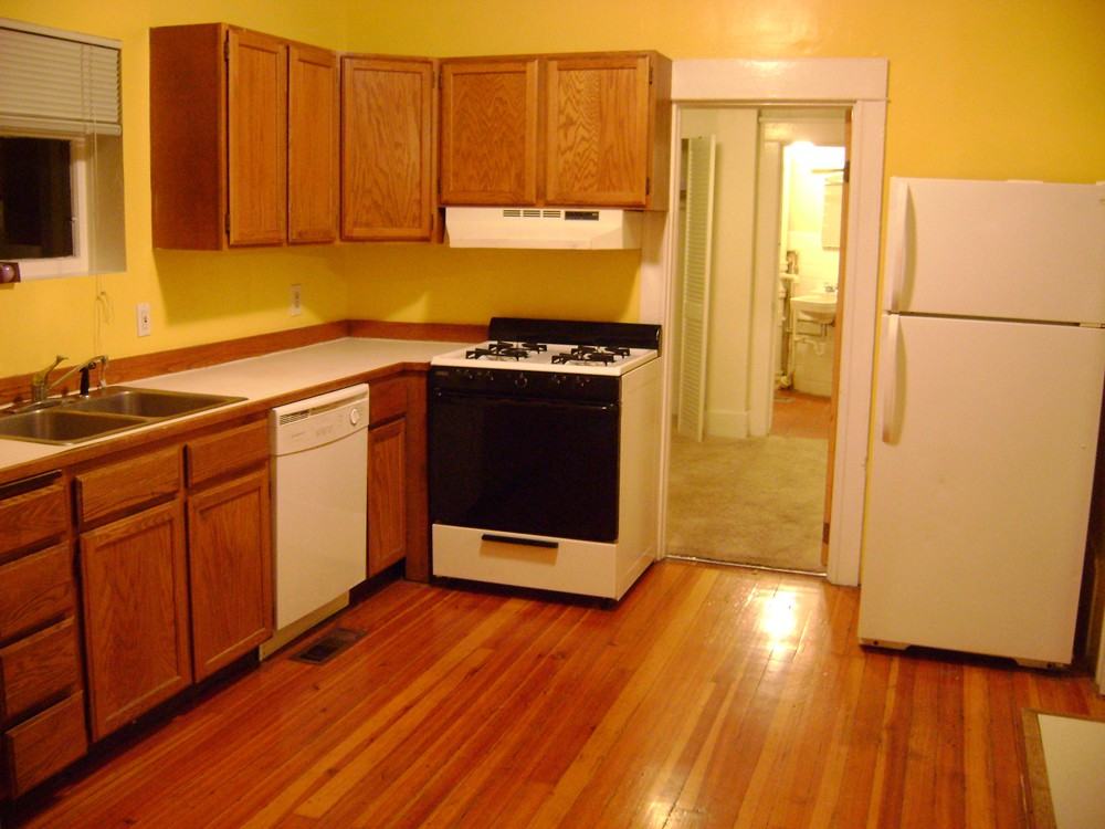 1020-1022 S Washington St - Photo 3 of 5