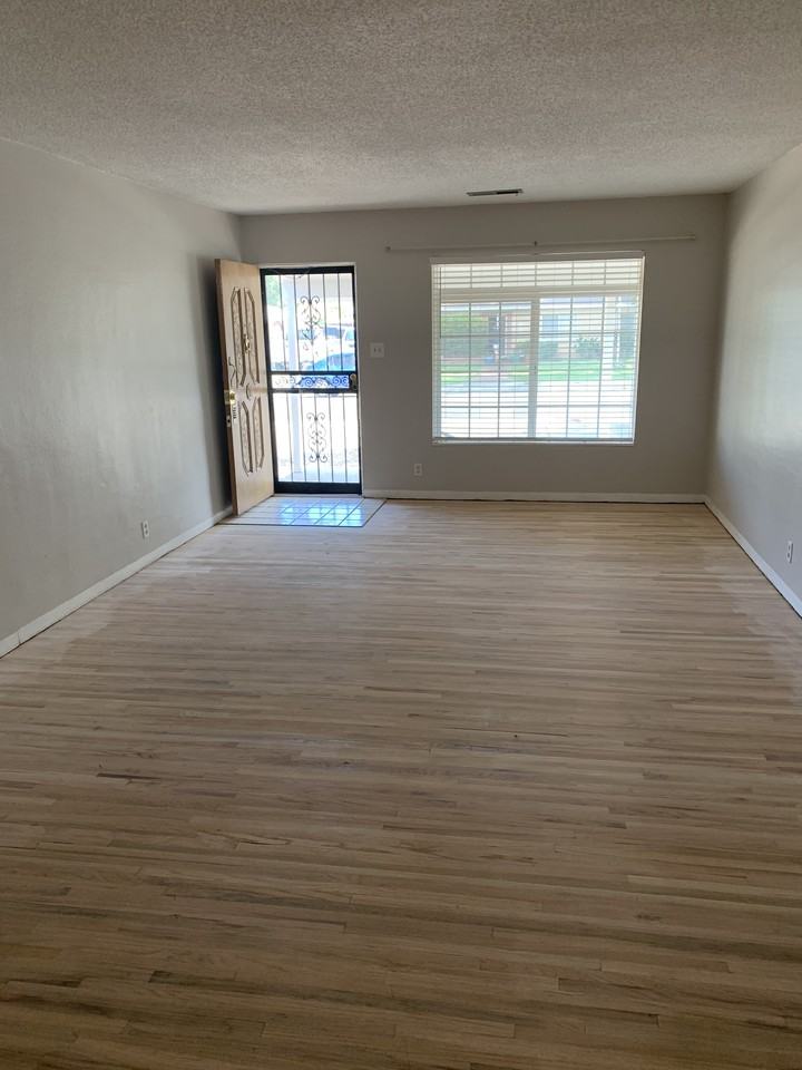 7706 Euclid Ave Ne - Photo 2 of 11