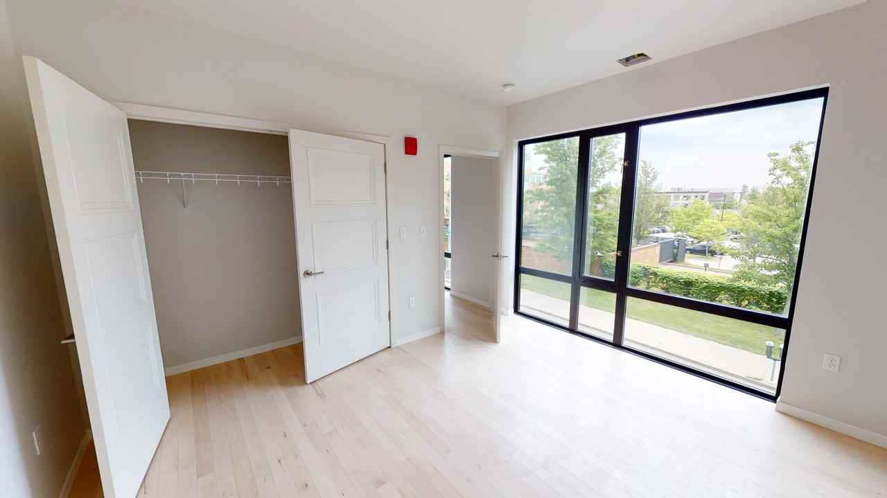 47 West Elm St - Photo 5 of 8