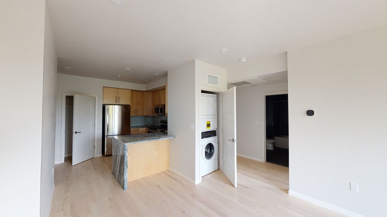 47 West Elm St - Photo 6 of 8