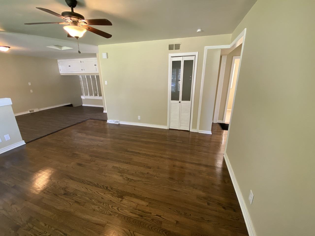 1405 S Crane St - Photo 3 of 13