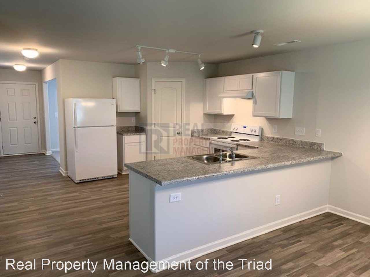 4104 Devonwood Court - Photo 3 of 14