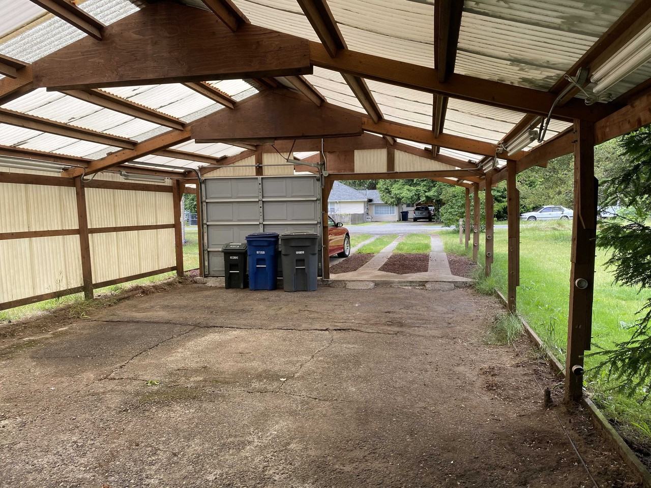 13446 4th Ave S - Photo 3 of 32