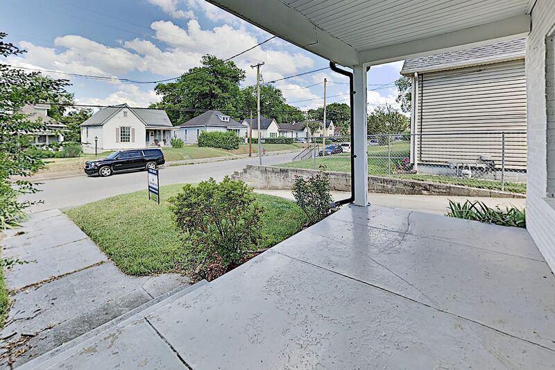 400 Neill Ave - Photo 3 of 20