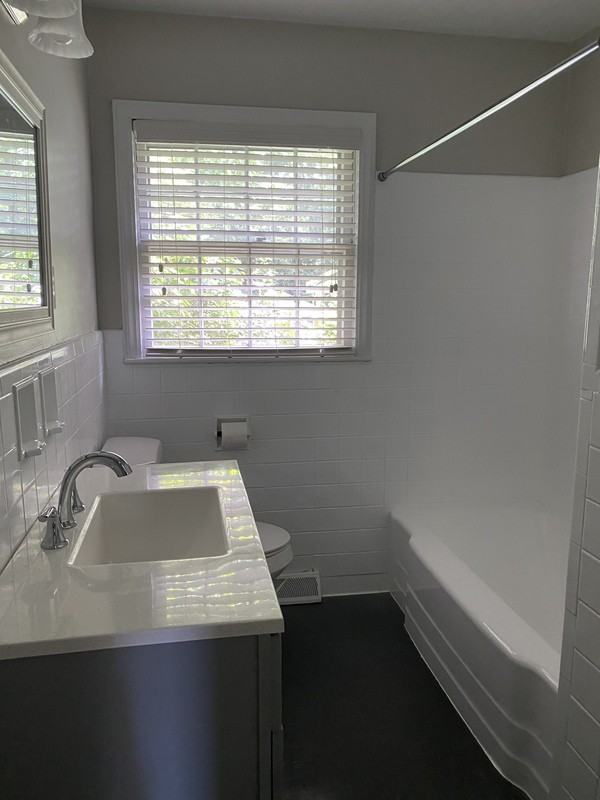 5135 Beckford Dr - Photo 3 of 32