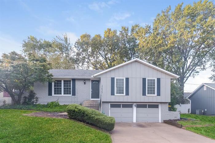 12925 W 100th St - Photo 2 of 8