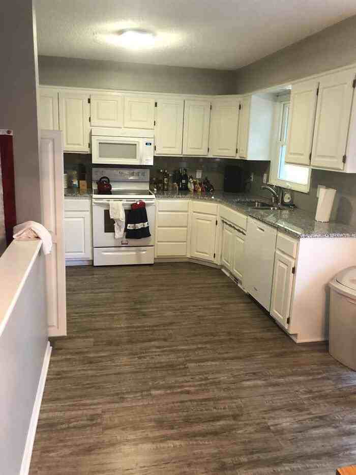 12925 W 100th St - Photo 3 of 8