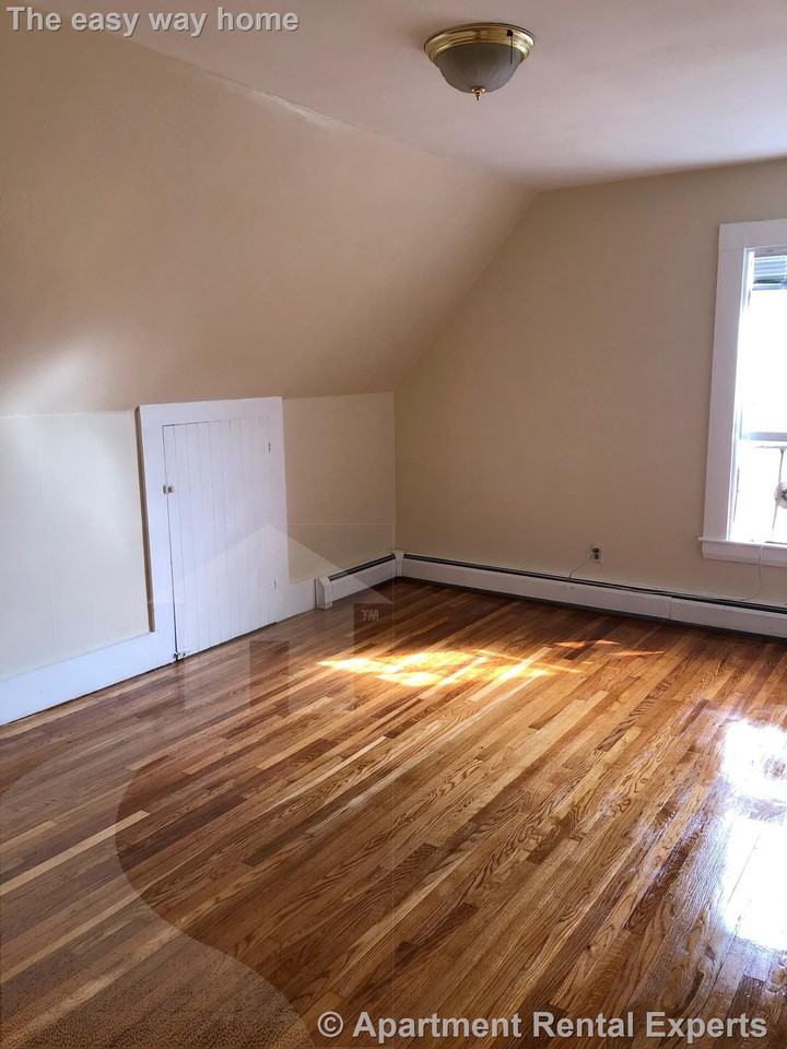 33 Chester St #3 - Photo 3 of 11