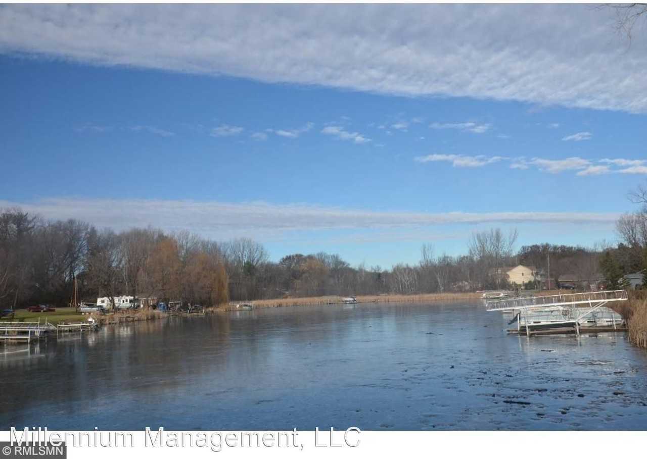 18616 Langly Ct N - Photo 2 of 14