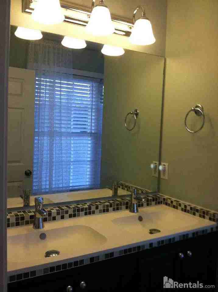 9 Aberdeen Dr - Photo 3 of 10